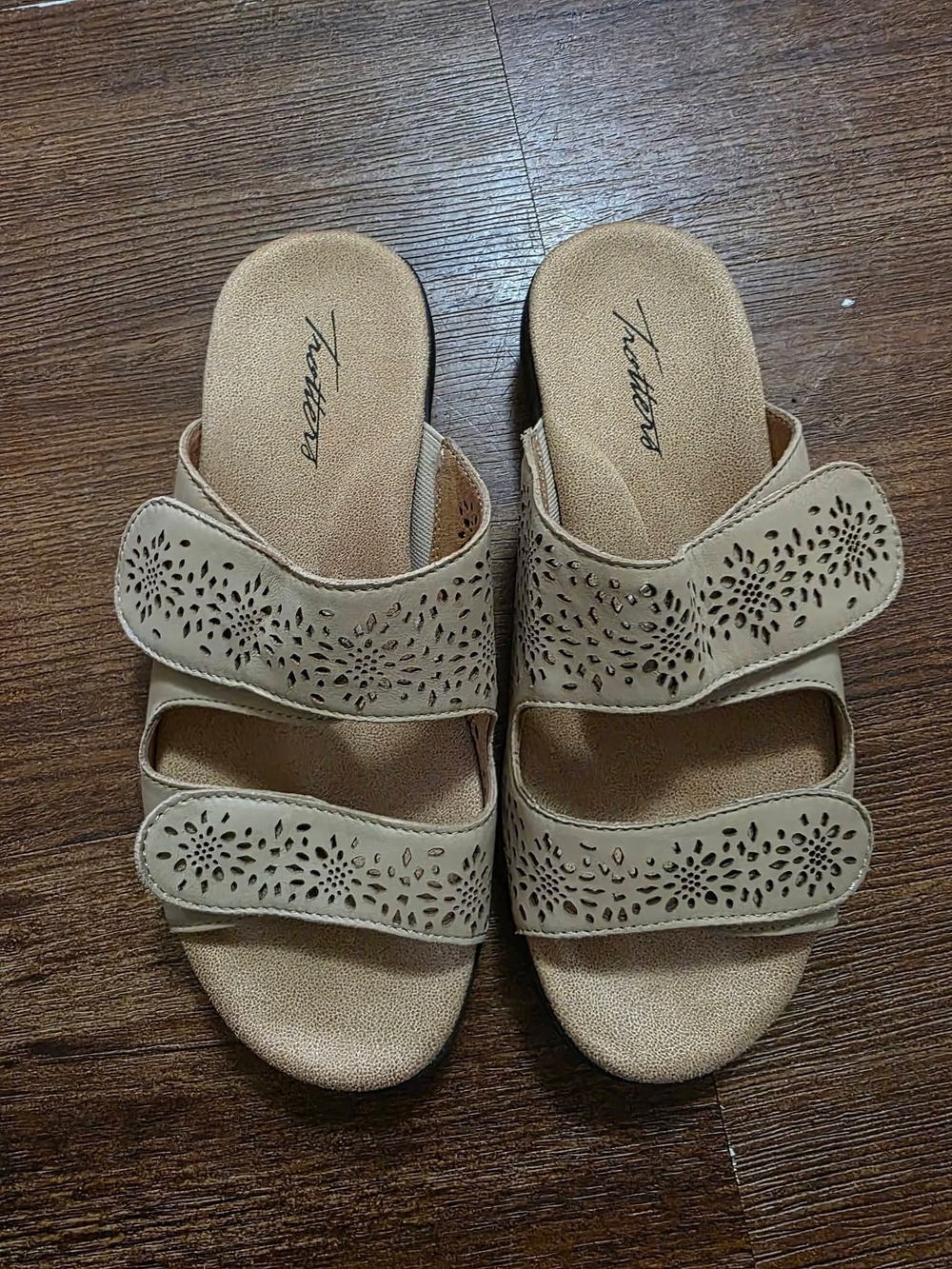 Trotters Ruthie Laser-Cut Double Strap Slide Sandals - Taupe